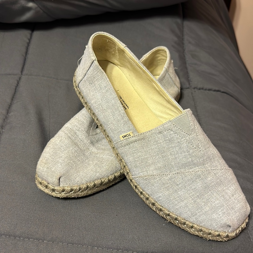 Women’s TOMS